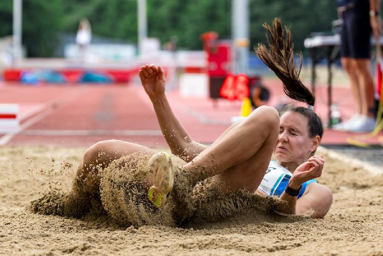 131784470027Atletika_Novo_Mesto_0016_260701_MKV-Peter Kastelic AZS14.jpg-atletskimiting-nm.si